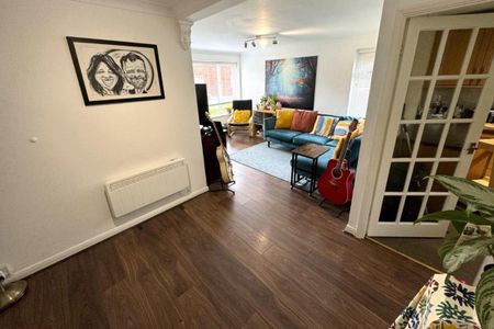 Blackmoor Court, Alwoodley, Leeds - Photo 3