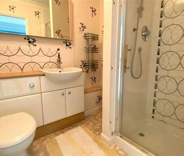 2 bedroom end of terrace house to rent - Photo 4