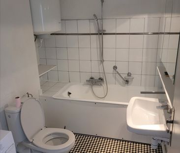Location Appartement 2 pièces 48m² - Photo 3