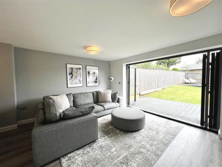 2 bedroom semi-detached house to rent - Photo 2