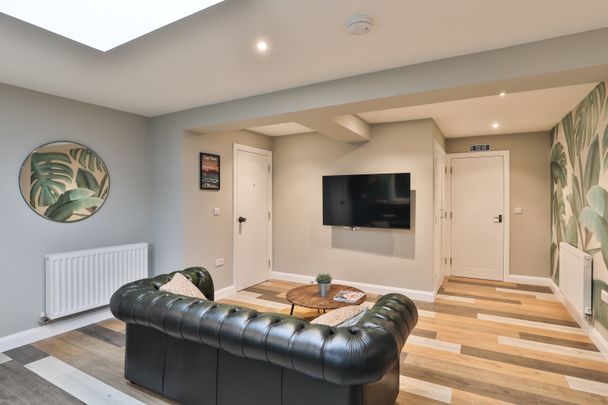 Join the Home of Living Well Room 1 - Photo 1