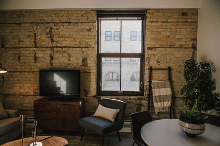 Warehouse 1885 - Photo 2