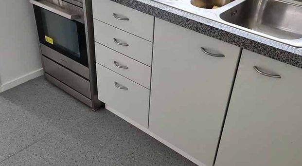 Charming 3BR Home with Modern Comforts - Photo 1