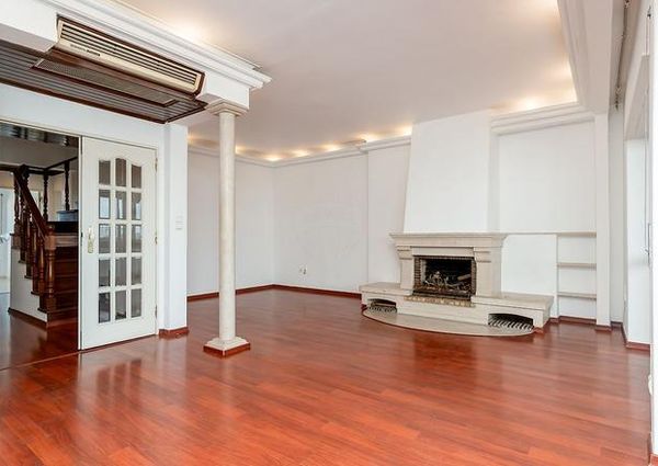 Apartamento T5 em Setúbal