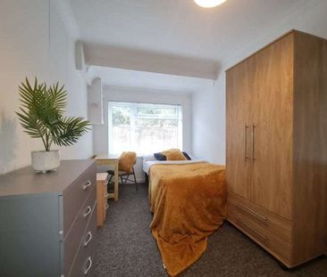 Crespin Way Room 2 - Photo 1