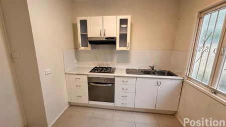 Unfurnished - 1 Bedroom Unit in a Prime Location. - Photo 4