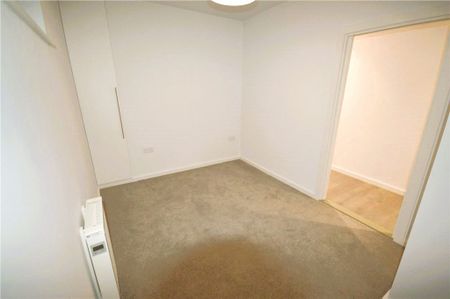 1 Bedroom Flat / Apartment - Capitol House, Bridge Street - Photo 4