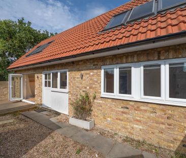 2 bedroom detached house to rent - Photo 1