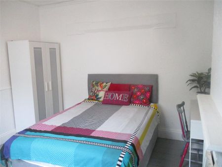 5 bedroom terraced house to rent - Photo 5