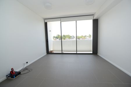 404/2 Pearl Street, Erskineville - Photo 4