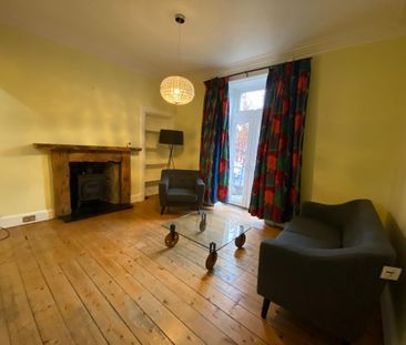 3 bedroom flat to rent - Photo 1