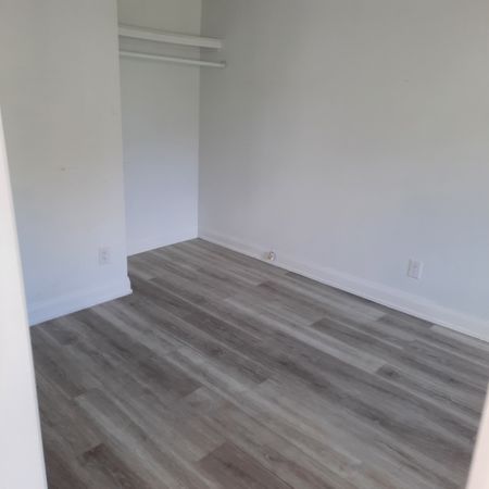 For Lease - 895 Maplewood Drive, Innisfil, Ontario - Photo 4