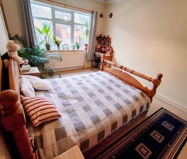 Room in a Shared House, Kennard Road, N11 - Photo 4