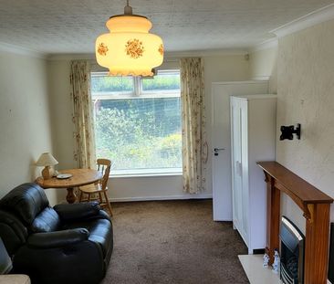 2 Bed Semi-Detached House, Town Street, LS10 - Photo 1