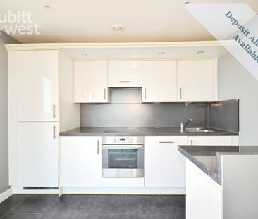 2 bedroom flat to rent - Photo 3