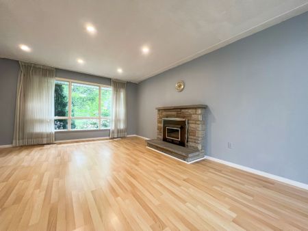 For Lease - 403 Denlow Avenue, Hamilton, Ontario - Photo 5