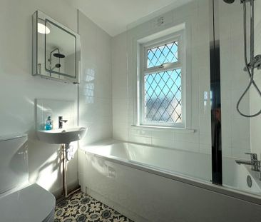 3 bedroom semi-detached house to rent - Photo 4