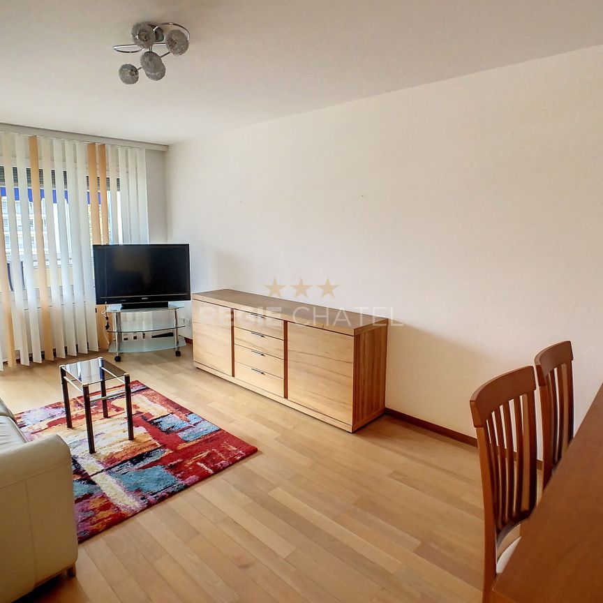 Lovely 2.5 room apartment partially furnished - Photo 1