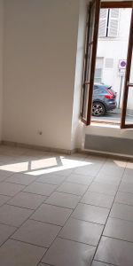 Location Appartement 2 pièces 29m² ORLEANS 45000 - Photo 3