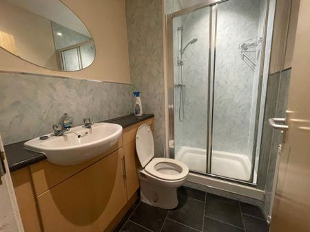 2 bedroom flat to rent - Photo 5