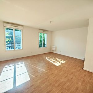 Location Appartement 1 pièce 33m² - Photo 2