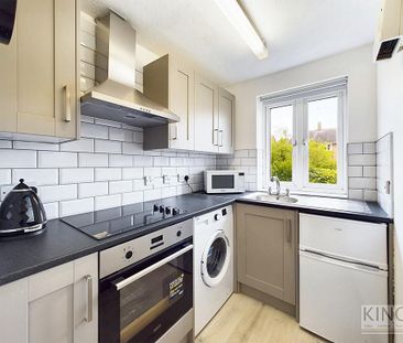 Studio to rent - Photo 6