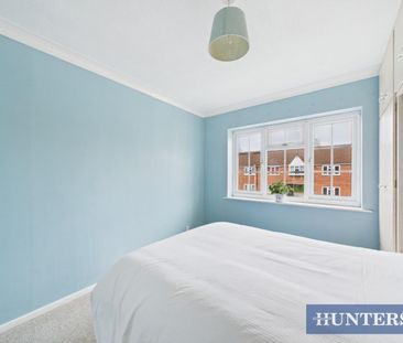 1 bedroom Flat To Let - Photo 2