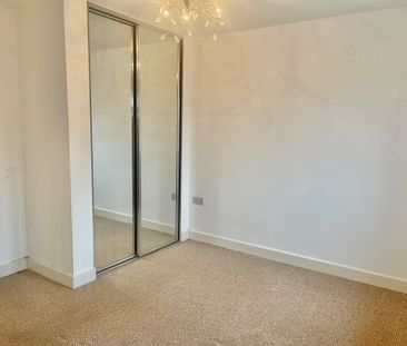 1 bedroom One Bedroom Coach House to rent - Photo 1