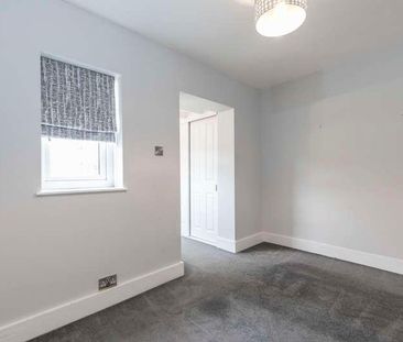 Croft Avenue, Cheltenham, GL53 - Photo 3