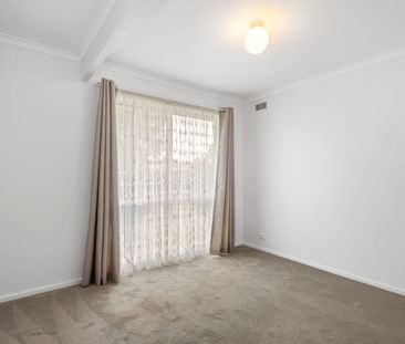 A Low-Maintenance Gem in the Heart of Herne Hill - Photo 3