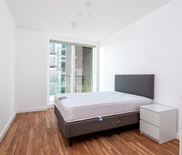 3 bedroom flat to rent - Photo 3