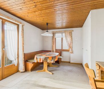 Generous 7-room single-family house with a view in Nuglar - Photo 2