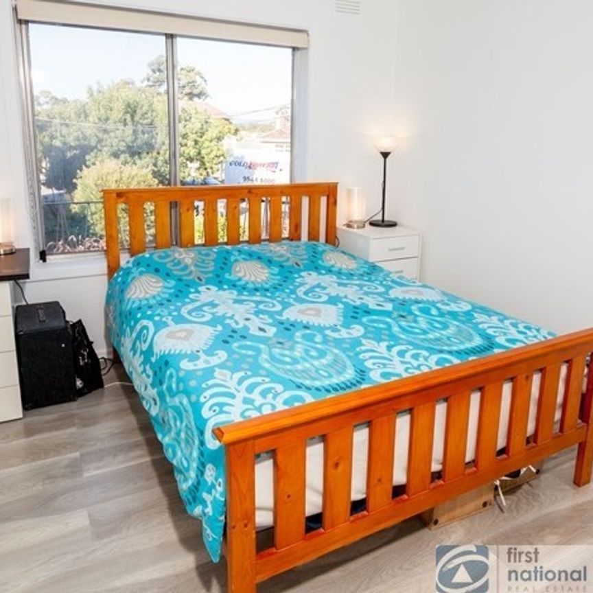 Perfect fit for a single person or a couple! - Photo 1