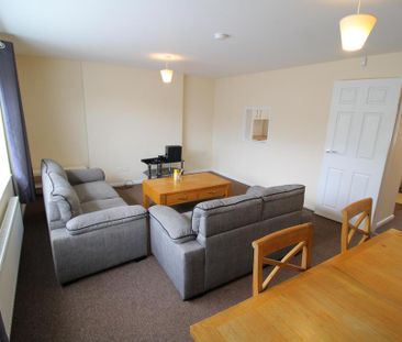 3 bedroom maisonette to rent - Photo 3