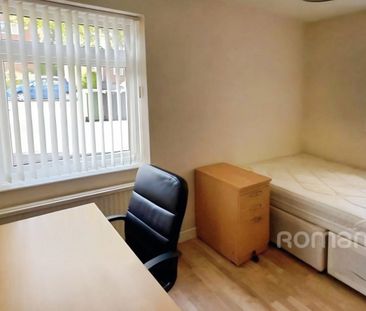 6 bedroom house to rent - Photo 3