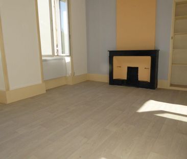 Location Appartement 2 pièces 43m² AUBENAS 07200 - Photo 3