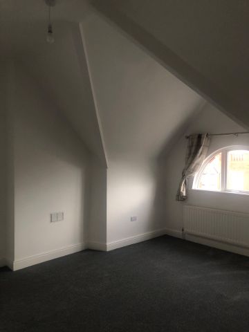 2 Bed Maisonette, Wallasey Village, CH45 - Photo 3