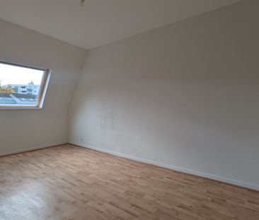 Location Appartement 4 pièces 100m² - Photo 4