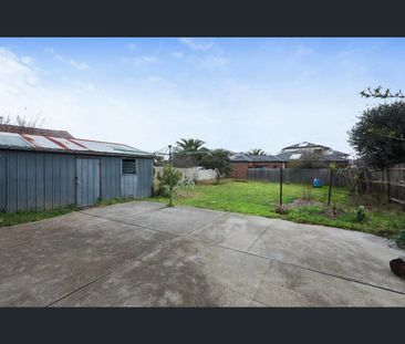 Spacious 3 Bedroom Home with Great Location - Photo 6