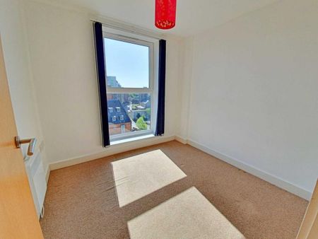2 bedroom apartment to rent - Photo 2