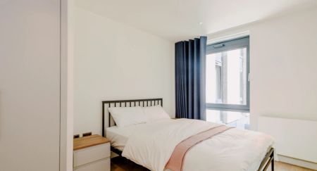 3 Bedroom Apartment - Photo 3