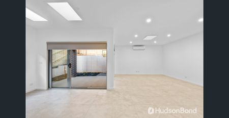 Contemporary 4 bedroom property - Photo 4