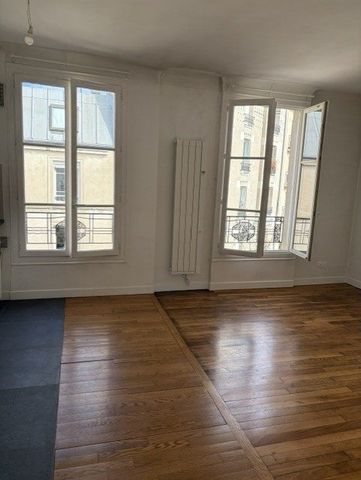 Location Appartement 2 pièces 43m² PARIS 13ème - Photo 2