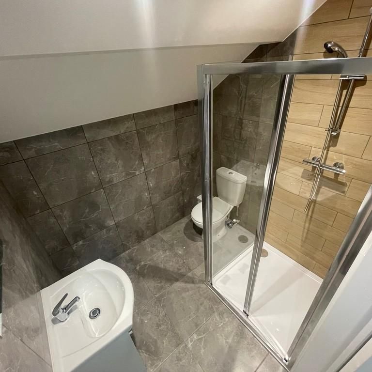 5 bedroom end of terrace house to rent - Photo 1