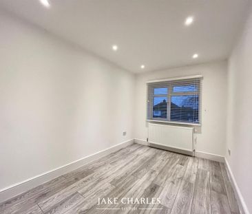 1 Bedroom Flat - Photo 2