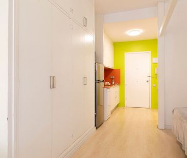 Modern studio apartment in Eixample - Photo 4