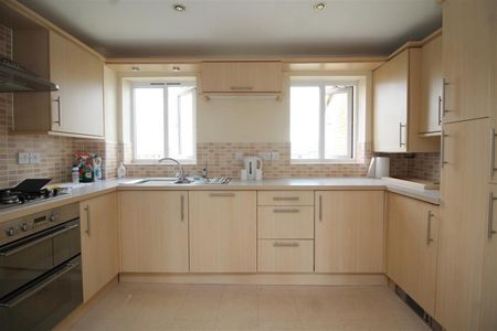 Eagle Way, Hampton Centre, Peterborough - Photo 4