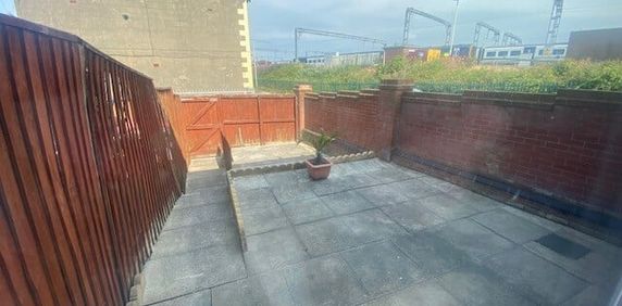 Grantham Road, Blackpool, FY1 2RF - Photo 2