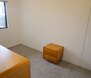 Modern 2 Bedroom Apartment on Carroll - Photo 4