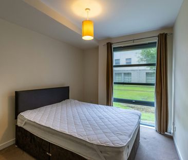 Flat to rent on - Photo 1